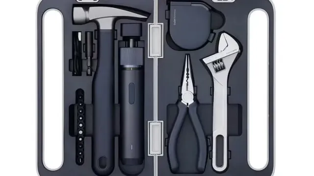 I Tried These “Minimalist Tools” Everyone’s Talking About… Worth It?