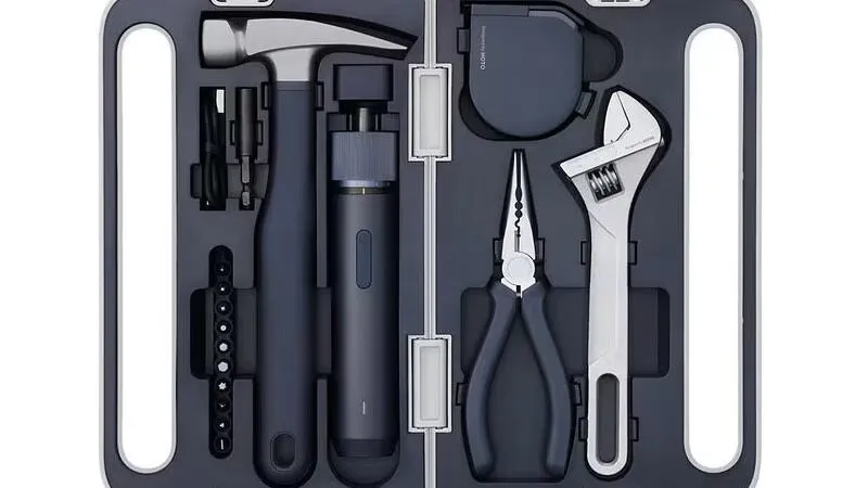 I Tried These “Minimalist Tools” Everyone’s Talking About… Worth It?
